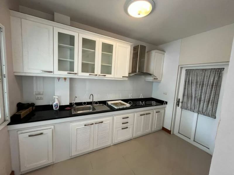 Laddarom Elegant Wongwan-Sathorn, Bangkok, 469 Kanchanapisek Road, Lak Song, Bang Khae, Bangkok, 4 Bedrooms, 192 sqm, Single Detached House For Rent, by Amwika Karoonsombat, 500327198 - DDproperty.com