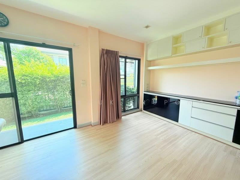 Life Bangkok Boulevard Wongwaen-Rama 9 : ไลฟ์ บางกอก บูเลอวาร์ด วงแหวน-พระราม9, กรุงเทพ, ถนนกาญจนาภิเษก, สะพานสูง, กรุงเทพ, 207 ตร.ม., บ้านเดี่ยว ขาย, โดย Saowaluk Anupong, 500327203 - DDproperty.com
