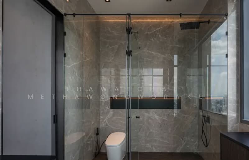 The Esse Asoke, Bangkok, 333 Soi Sukhumvit 21, Sukhumvit Road, Khlongtoei Nua, Watthana, Bangkok, 2 Bedrooms, 158 sqm, Condo For Sale, by Thawatchai Methawongworakul, 500327210 - DDproperty.com
