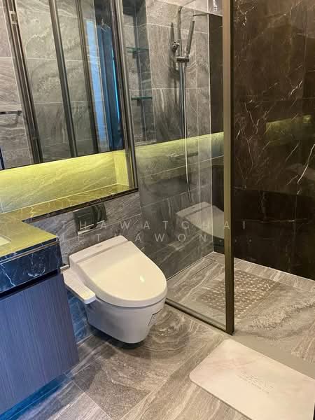 The Esse Sukhumvit 36, Bangkok, Soi Sukhumvit 36, Sukhumvit Road, Phra Kanong, Khlong Toei, Bangkok, 1 Bedroom, 39 sqm, Condo For Rent, by Thawatchai Methawongworakul, 500327221 - DDproperty.com