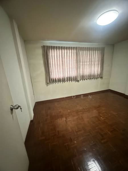 undefined, Bangkok, Chorake Bua, Lat Phrao, Bangkok, 4 Bedrooms, 68 sqm, Townhouse For Sale, by Vipada Supaporn, 500327256 - DDproperty.com