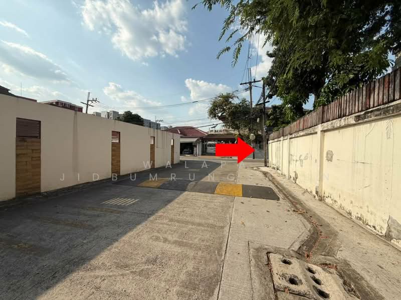 4-BR House, Bangkok, Tha Rang, Bang Khen, Bangkok, 4 Bedrooms, 220 sqm, Single Detached House For Sale, by Walapa Jidbumrungsakun, 500327257 - DDproperty.com