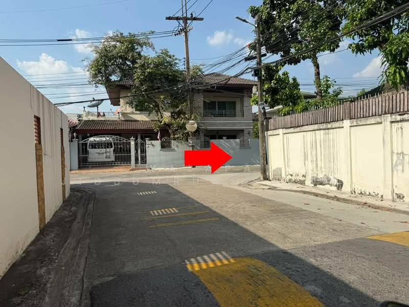 4-BR House, Bangkok, Tha Rang, Bang Khen, Bangkok, 4 Bedrooms, 220 sqm, Single Detached House For Sale, by Walapa Jidbumrungsakun, 500327257 - DDproperty.com
