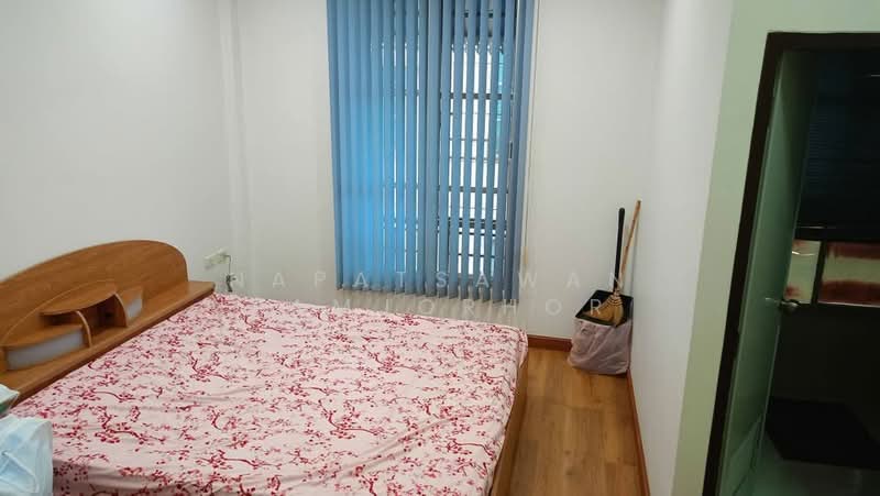 3-BR Townhouse, Bangkok, Lat Phrao, Bangkok, 3 Bedrooms, 263 sqm, Townhouse For Rent, by Napatsawan Tamjorhor, 500327287 - DDproperty.com