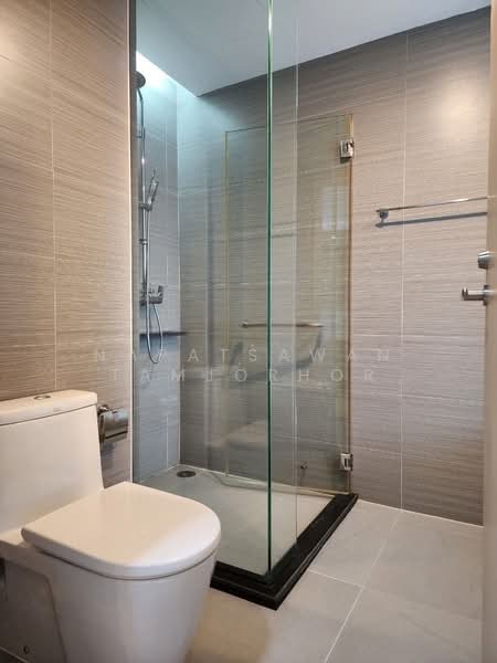 Siri At Sukhumvit, Bangkok, 902 Sukhumvit Road, Phra Kanong, Khlong Toei, Bangkok, 2 Bedrooms, 68 sqm, Condo For Rent, by Napatsawan Tamjorhor, 500327316 - DDproperty.com