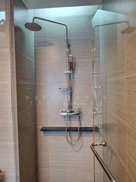 Siri At Sukhumvit, Bangkok, 902 Sukhumvit Road, Phra Kanong, Khlong Toei, Bangkok, 2 Bedrooms, 68 sqm, Condo For Rent, by Napatsawan Tamjorhor, 500327316 - DDproperty.com