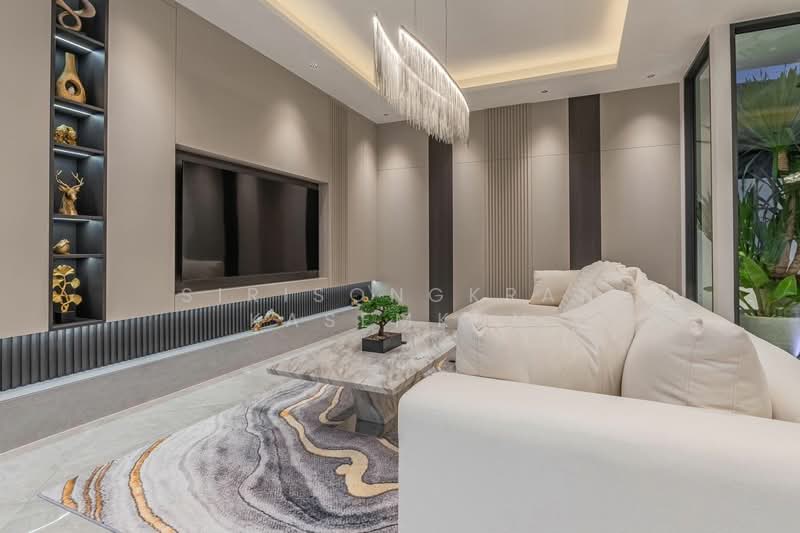5-BR House, Chon Buri (Pattaya), Nong Pru, Bang Lamung (Pattaya), Chon Buri (Pattaya), 5 Bedrooms, 300 sqm, Single Detached House For Sale, by Sirisongkran Kasemkun, 500327360 - DDproperty.com