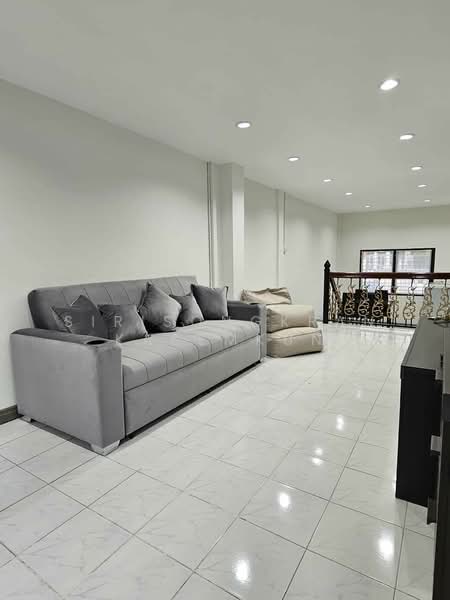 3-BR Townhouse, Chon Buri (Pattaya), Na Kloe, Bang Lamung (Pattaya), Chon Buri (Pattaya), 3 Bedrooms, 167 sqm, Townhouse For Rent, by Sirisongkran Kasemkun, 500327364 - DDproperty.com