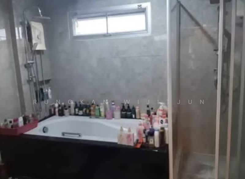 5-BR House, Bangkok, Anusaowari, Bang Khen, Bangkok, 5 Bedrooms, 495 sqm, Single Detached House For Sale, by Rungkan Wijitjun, 500327405 - DDproperty.com