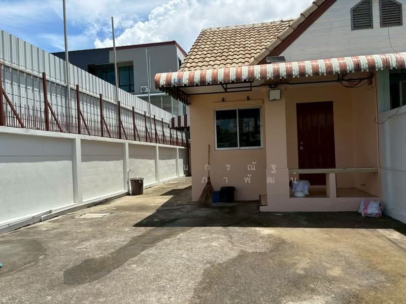 ลาดพร้าว, Bangkok, Chorake Bua, Lat Phrao, Bangkok, 1 Bedroom, 90 sqm, Townhouse For Rent, by Vannagornnat Charatsoparputh, 500327466 - DDproperty.com