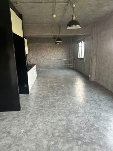 Home/Office, 700sqm, Lad Krabang, Bangkok, Khlong Sam Prawet, Lat Krabang, Bangkok, , 700 sqm, Office Space For Rent, by Thiti Boonchurn, 500327471 - DDproperty.com