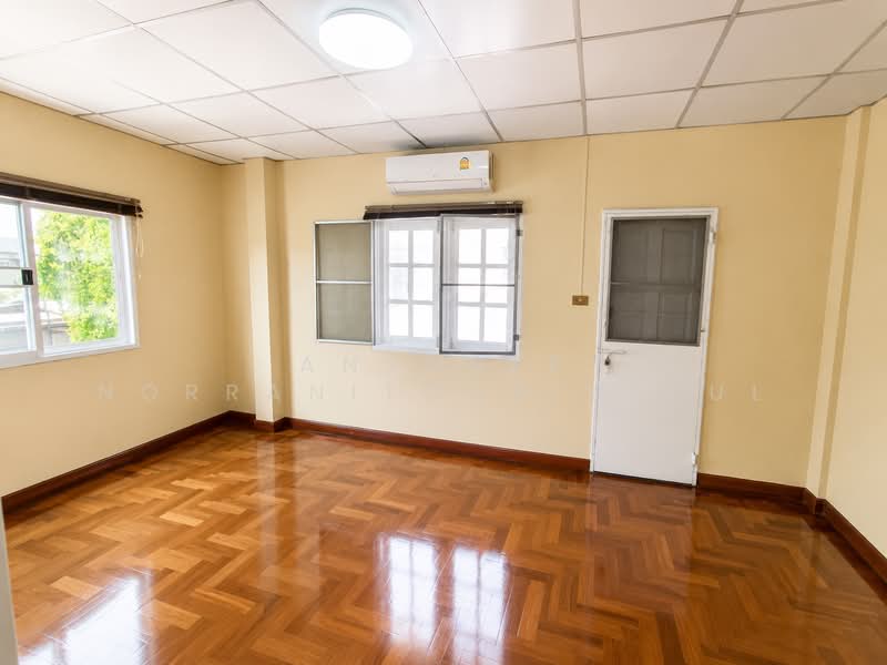Talingchan House, Bangkok, Bang Ra Mat, Taling Chan, Bangkok, 3 Bedrooms, 220 sqm, Semi-Detached House (Twin House) For Sale, by Anyanee Norranitchaiyakul, 500327568 - DDproperty.com