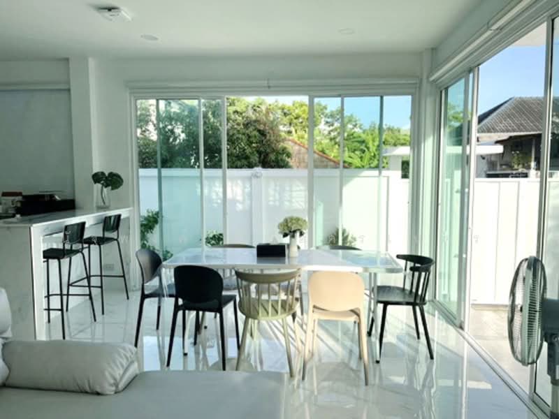 Detached House Ladkrabang - Suvarnabhumi, Bangkok, ประชาทร, Lat Krabang, Lat Krabang, Bangkok, 5 Bedrooms, 245 sqm, Single Detached House For Rent, by นัฐพงค์ มณีอัครเนตร, 500327610 - DDproperty.com