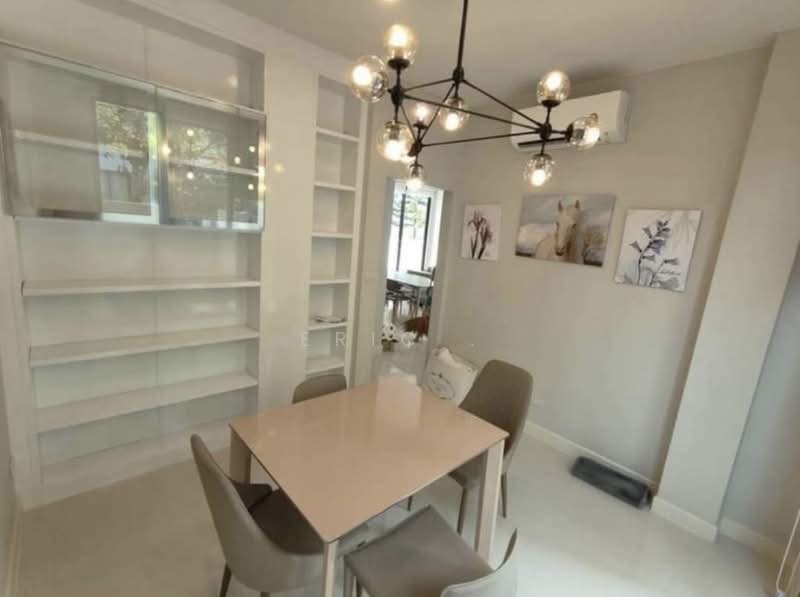 Baan Klang Muang Classe Ekkamai-Ramintra, Bangkok, Sukhonthasawat Road, Lat Phrao, Bangkok, 6 Bedrooms, 320 sqm, Single Detached House For Rent, by Eric ., 500327627 - DDproperty.com