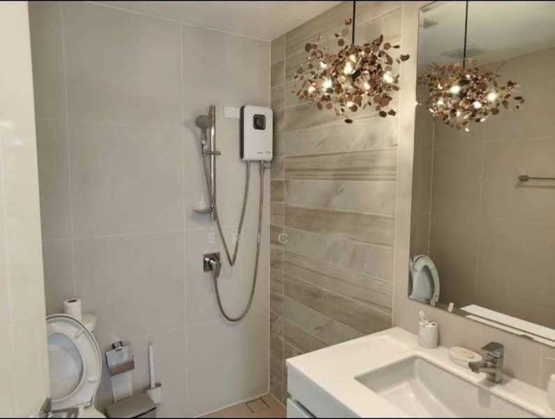 Baan Klang Muang Classe Ekkamai-Ramintra, Bangkok, Sukhonthasawat Road, Lat Phrao, Bangkok, 6 Bedrooms, 320 sqm, Single Detached House For Rent, by Eric ., 500327627 - DDproperty.com