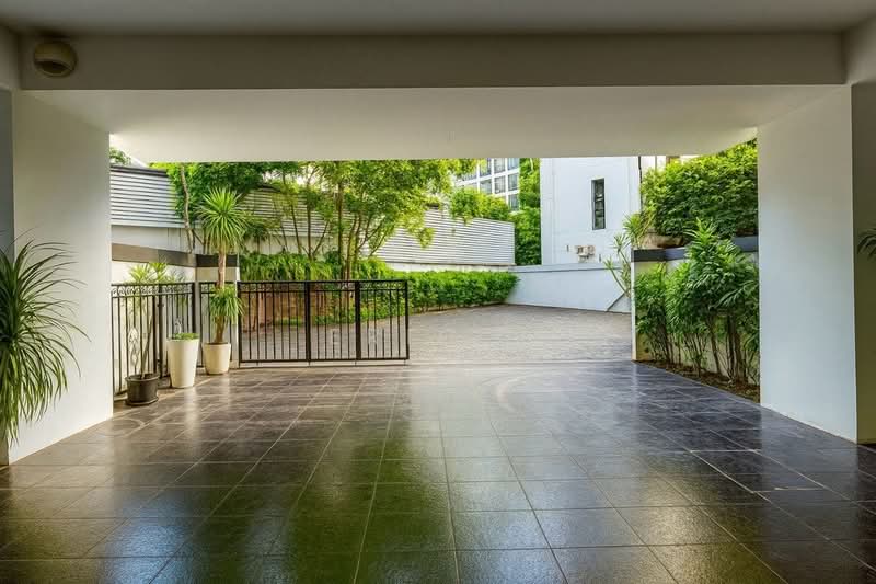 Maison Blanche – Sukhumvit 67, Bangkok, 59 Soi Sukhumvit 67, Phra Kanong Nua, Watthana, Bangkok, 5 Bedrooms, 244 sqm, Single Detached House For Rent, by Eric ., 500327633 - DDproperty.com