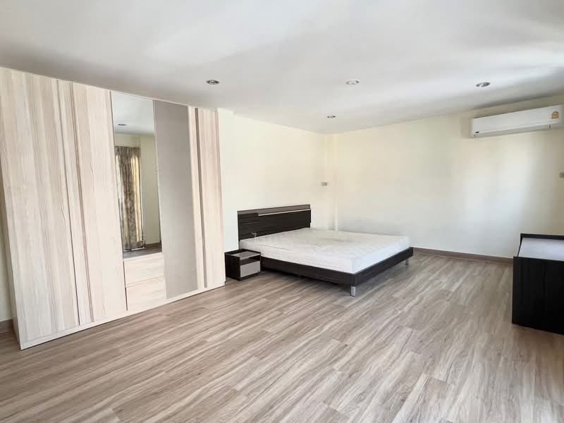 ให้เช่าบ้านเดี่ยว สาทร นราธิวาส 15, Bangkok, Thung Maha Mek, Sathon, Bangkok, 4 Bedrooms, 262 sqm, Single Detached House For Rent, by มาริษา ไกรสิงห์สม, 500327712 - DDproperty.com