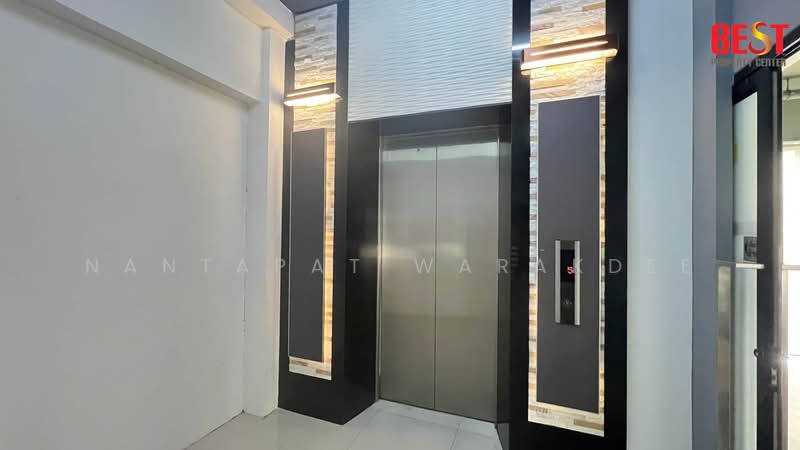 อาคารสำนักงานใจกลางรัชดา, Bangkok, Jom Phon, Chatuchak, Bangkok, , 1,880 sqm, Office Space For Rent, by Nantapat Warakdee, 500327718 - DDproperty.com