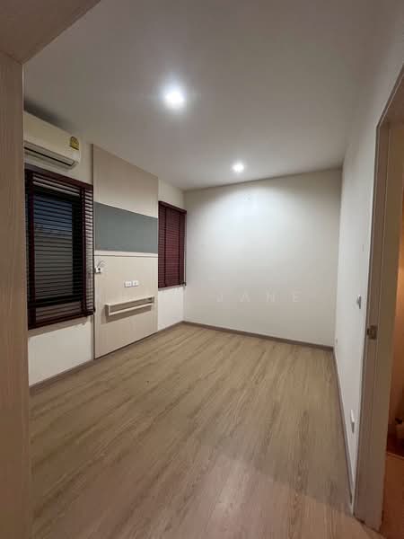 Eigen Premium Townhome Pattanakarn : ไอเจ้นท์ พรีเมียม ทาวน์โฮม พัฒนาการ, กรุงเทพ, ซอยพัฒนาการ 99 ถนนพัฒนาการตัดใหม่, ประเวศ, กรุงเทพ, 168 ตร.ม., ทาวน์เฮ้าส์ ให้เช่า, โดย Khun Jane, 500327867 - DDproperty.com