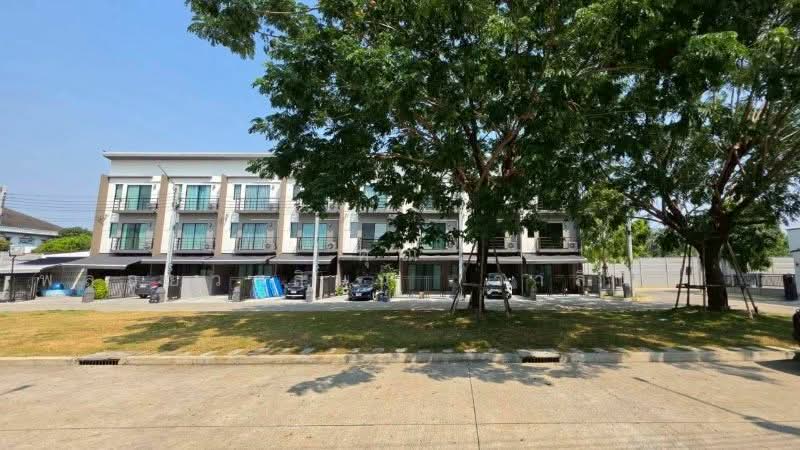 Baan Klang Muang Ratchaphruek Sathorn, Nonthaburi, Ratchaphruek Bang Khanun, Bang Khanun, Bang Kruai, Nonthaburi, 3 Bedrooms, 141 sqm, Townhouse For Sale, by คุณ พลอยวาลินน์ (วาลินน์), 500327959 - DDproperty.com