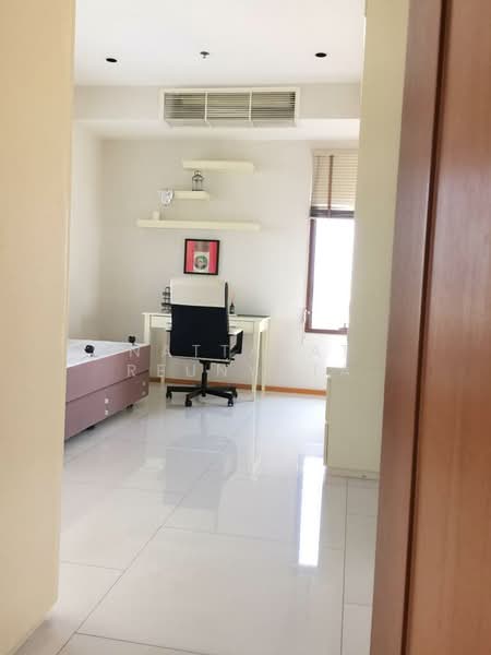 The Emporio Place, Bangkok, 93 Soi Sukhumvit 24, Sukhumvit Road, Khong Tan, Khlong Toei, Bangkok, 2 Bedrooms, 133 sqm, Condo For Sale, by Nattapat Reunyota, 500328101 - DDproperty.com