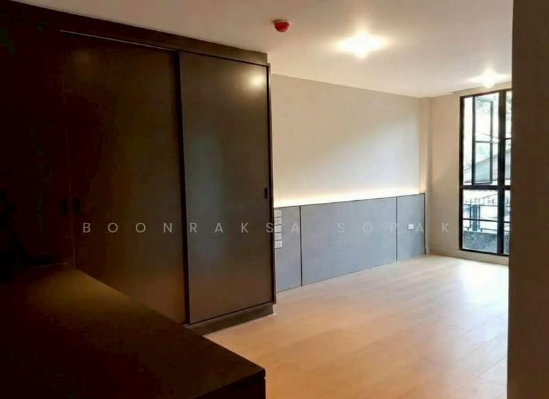 Na Vara Residence : ณ วรา เรสซิเดนส์, กรุงเทพ, 33/6 ซอย หลังสวน, ลุมพินี, ปทุมวัน, กรุงเทพ, 182 ตร.ม., คอนโด ให้เช่า, โดย Boonraksa Sopak, 500328116 - DDproperty.com
