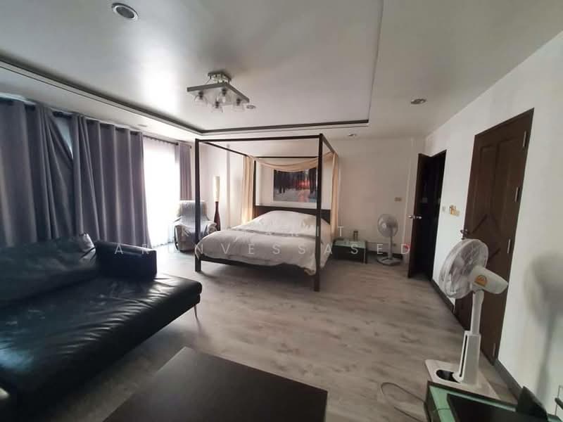 undefined, Bangkok, Bang Klo, Bang Kho Laem, Bangkok, 4 Bedrooms, 360 sqm, Townhouse For Rent, by Komkrit Arunvessased , 500328122 - DDproperty.com