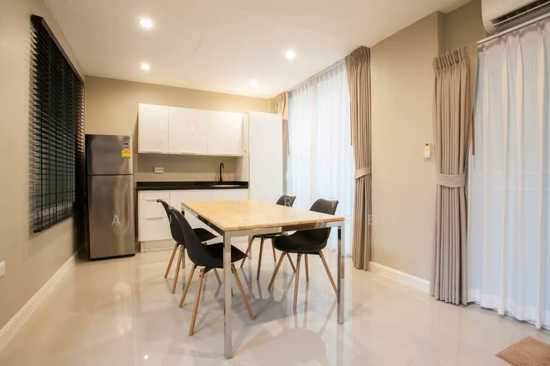 Merit Place Ladprao 87, Bangkok, Soi Ladprao 87, Wang Thonglang, Bangkok, 3 Bedrooms, 96 sqm, Townhouse For Rent, by Komkrit Arunvessased , 500328136 - DDproperty.com