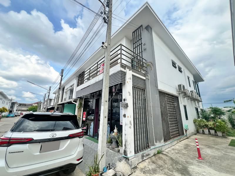 EK Town Phutthamonthon Sai 4, Samut Sakhon, 69 Phutthamonthon Sai 4 Road, Soi 3, Om Noi, Krathum Baen, Samut Sakhon, 4 Bedrooms, 124 sqm, Townhouse For Sale, by The Best Property มิกเซอร์, 500328138 - DDproperty.com