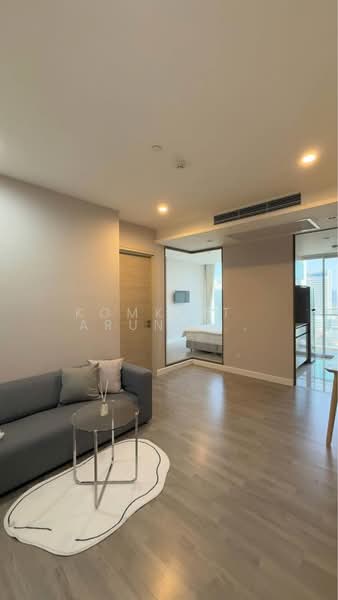 The Room Sathorn, Bangkok, 78 Pan Road, Silom, Bang Rak, Bangkok, 1 Bedroom, 46 sqm, Condo For Rent, by Komkrit Arunvessased , 500328200 - DDproperty.com