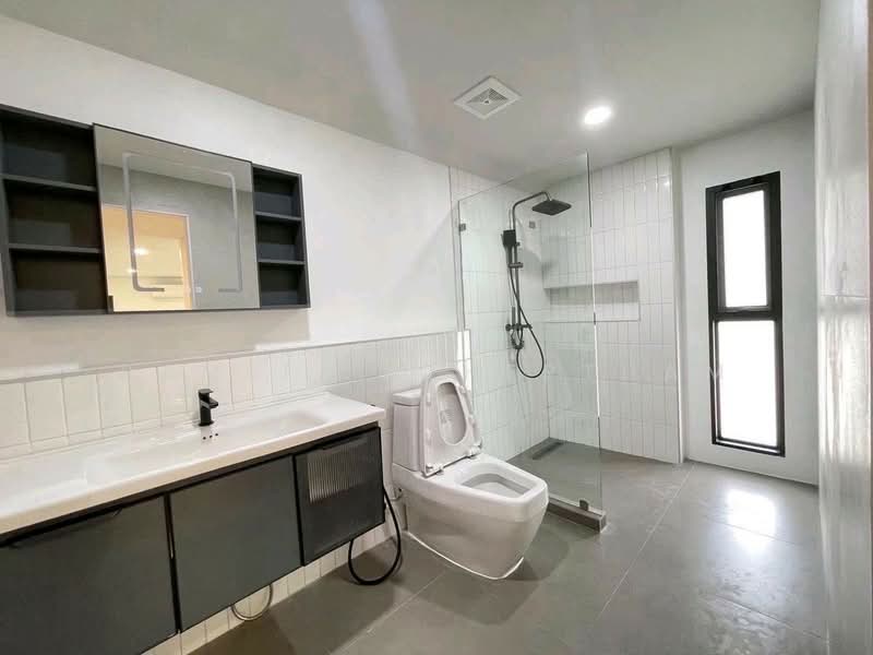 3-BR House, Bangkok, Nong Bon, Prawet, Bangkok, 3 Bedrooms, 300 sqm, Single Detached House For Sale, by Ramita Theptham, 500328201 - DDproperty.com