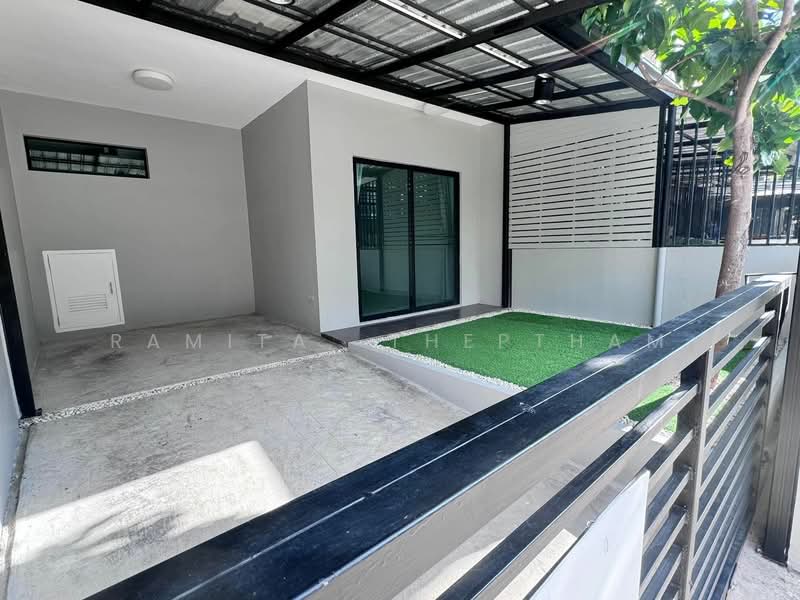 The Connect Pattanakarn 38, Bangkok, Soi Phatthanakan 38, Phatthanakan Road, Suan Luang, Bangkok, 2 Bedrooms, 93 sqm, Townhouse For Rent, by Ramita Theptham, 500328204 - DDproperty.com