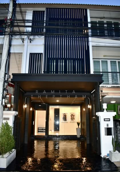 Casa City Ladprao, Bangkok, Soi Casa City Village Ladprao, Nawamin, Bueng Kum, Bangkok, 3 Bedrooms, 204 sqm, Townhouse For Rent, by Ramita Theptham, 500328216 - DDproperty.com