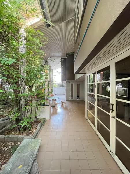 4-BR House, Bangkok, Suan Luang, Bangkok, 4 Bedrooms, 550 sqm, Single Detached House For Rent, by Komkrit Arunvessased , 500328217 - DDproperty.com