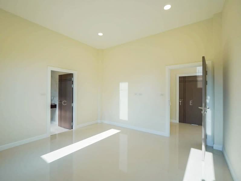 Pool Villa for Sale East Pattaya Private Pool Modern Style, Chon Buri (Pattaya), Bang Lamung, Bang Lamung (Pattaya), Chon Buri (Pattaya), 3 Bedrooms, 480 sqm, Villa For Sale, by PLC Real Estate, 500328241 - DDproperty.com
