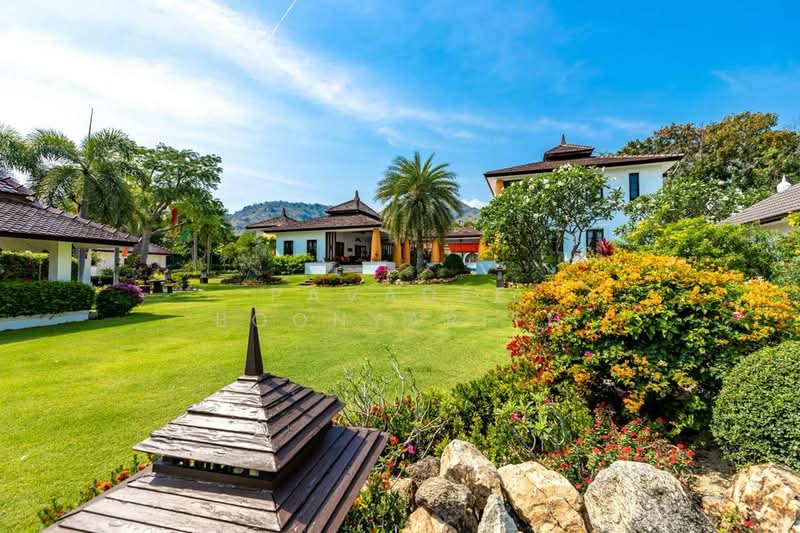6-BR Villa, Prachuap Khiri Khan, Nong Kae, Hua Hin, Prachuap Khiri Khan, 6 Bedrooms, 490 sqm, Villa For Sale, by Pavadee Boonyarith, 500328299 - DDproperty.com