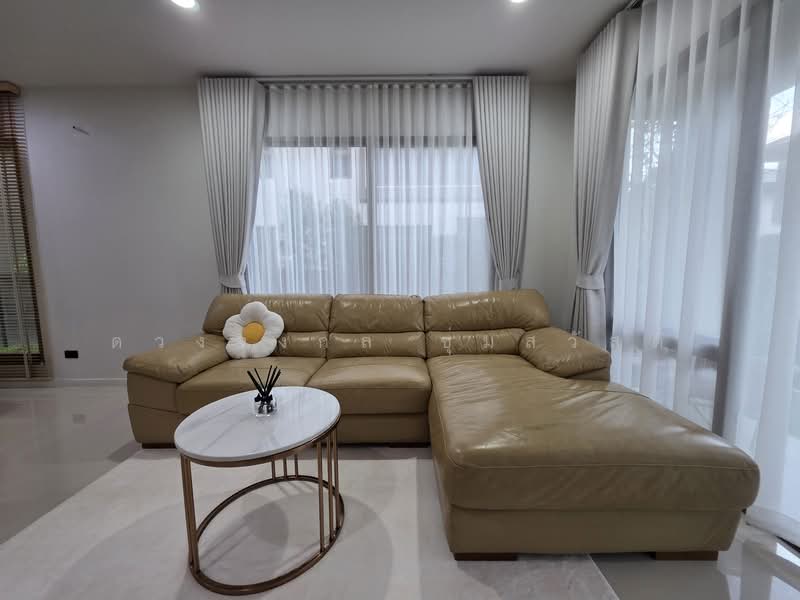 Burasiri Krungthep Kreetha, Bangkok, 95 Soi Pracha Ruam Chai, Hua Mak, Bang Kapi, Bangkok, 4 Bedrooms, 196 sqm, Single Detached House For Rent, by ดวงจงกล ชุ่มสวัสดิ์, 500328370 - DDproperty.com