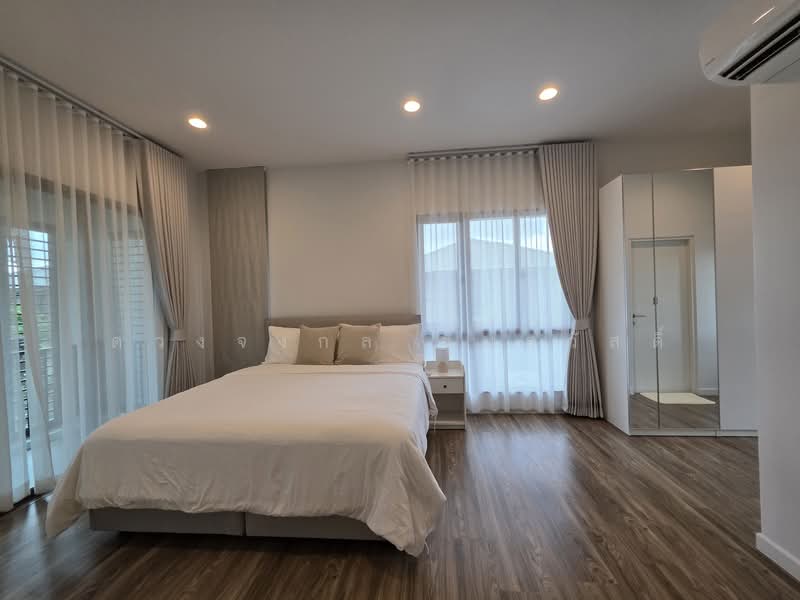 Burasiri Krungthep Kreetha, Bangkok, 95 Soi Pracha Ruam Chai, Hua Mak, Bang Kapi, Bangkok, 4 Bedrooms, 196 sqm, Single Detached House For Rent, by ดวงจงกล ชุ่มสวัสดิ์, 500328370 - DDproperty.com