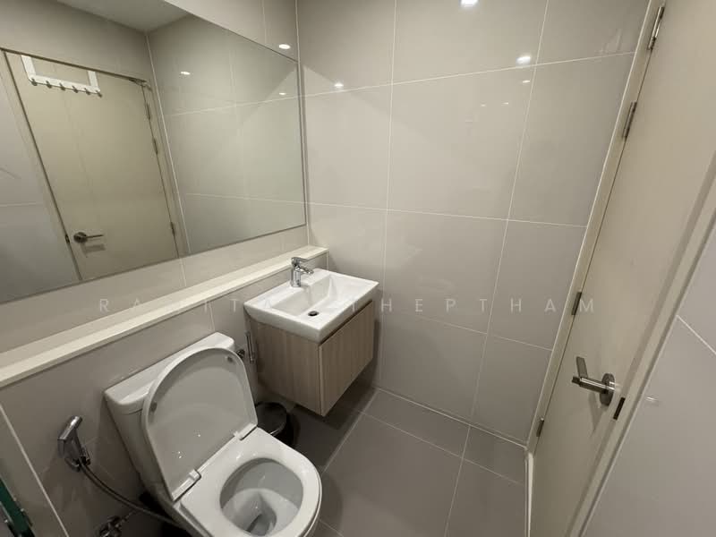Life Rama 4-Asoke, Bangkok, Rama 4 Road, Khlong Toei, Bangkok, 1 Bedroom, 38 sqm, Condo For Rent, by Ramita  Theptham, 500328439 - DDproperty.com