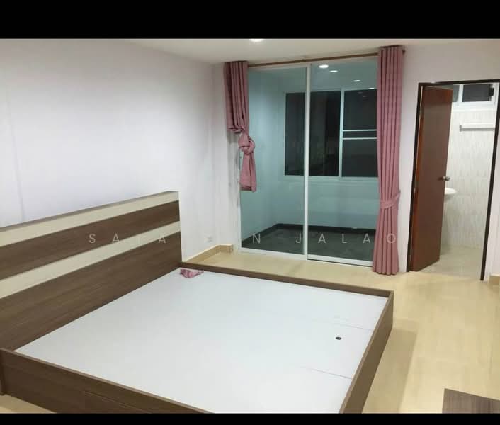 4-BR Townhouse, Bangkok, Khong Tan, Khlong Toei, Bangkok, 4 Bedrooms, 240 sqm, Townhouse For Rent, by Sataporn Jalao, 500328443 - DDproperty.com