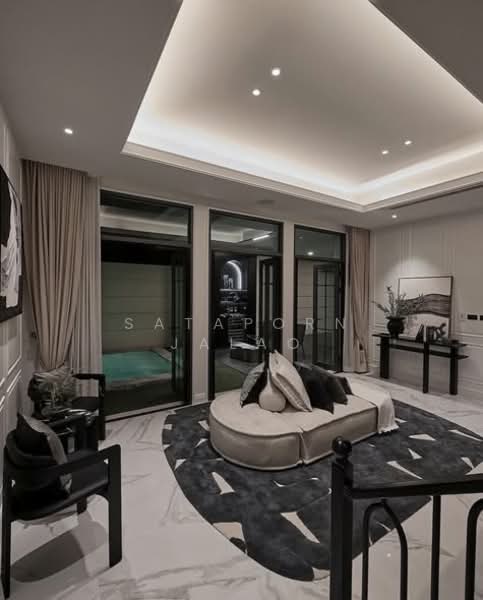 The Boulevard Ekkamai, Bangkok, 98 Soi Prasertdee, Khlong Tan Nua, Watthana, Bangkok, 4 Bedrooms, 500 sqm, Townhouse For Sale, by Sataporn Jalao, 500328493 - DDproperty.com