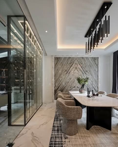 The Boulevard Ekkamai, Bangkok, 98 Soi Prasertdee, Khlong Tan Nua, Watthana, Bangkok, 4 Bedrooms, 500 sqm, Townhouse For Sale, by Sataporn Jalao, 500328493 - DDproperty.com