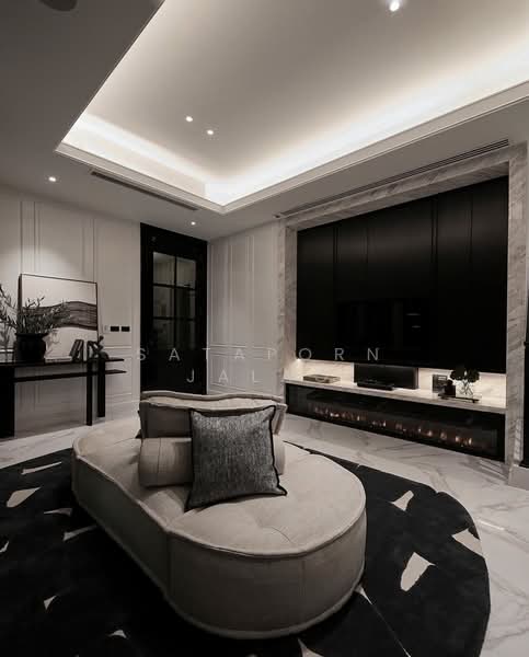 The Boulevard Ekkamai, Bangkok, 98 Soi Prasertdee, Khlong Tan Nua, Watthana, Bangkok, 4 Bedrooms, 500 sqm, Townhouse For Sale, by Sataporn Jalao, 500328493 - DDproperty.com