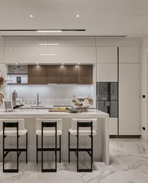The Boulevard Ekkamai, Bangkok, 98 Soi Prasertdee, Khlong Tan Nua, Watthana, Bangkok, 4 Bedrooms, 500 sqm, Townhouse For Sale, by Sataporn Jalao, 500328493 - DDproperty.com