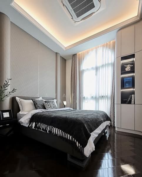 The Boulevard Ekkamai, Bangkok, 98 Soi Prasertdee, Khlong Tan Nua, Watthana, Bangkok, 4 Bedrooms, 500 sqm, Townhouse For Sale, by Sataporn Jalao, 500328493 - DDproperty.com