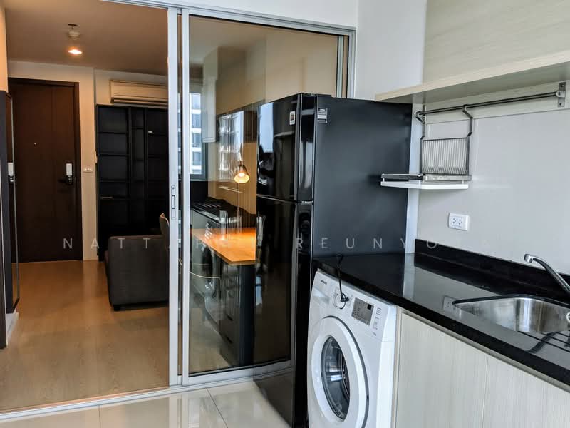 Rhythm Sathorn-Narathiwas, Bangkok, 651 Naradhiwas Rajanagarindra Road, Thung Maha Mek, Sathon, Bangkok, 1 Bedroom, 38 sqm, Condo For Sale, by Nattapat Reunyota, 500328499 - DDproperty.com
