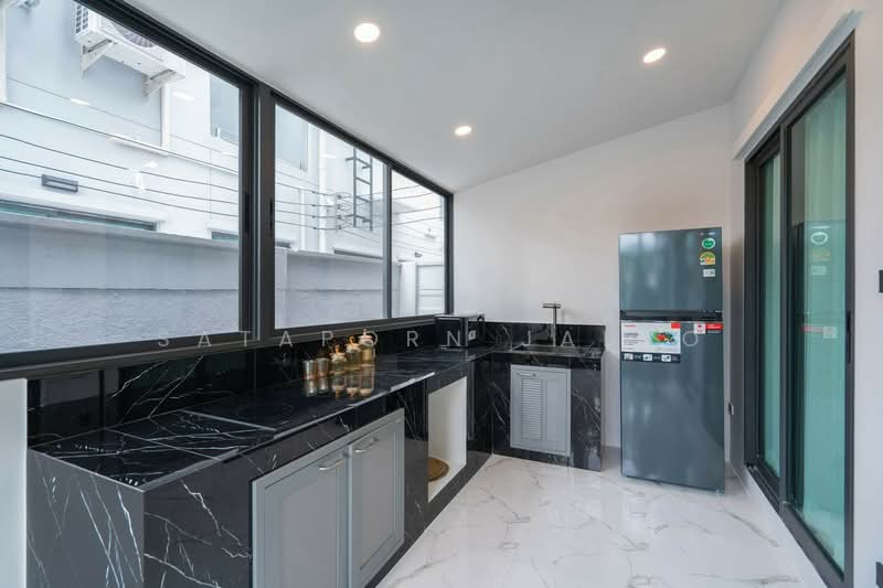 89 Residence Ratchada-Rama 9, Bangkok, Huai Khwang, Bangkok, 4 Bedrooms, 235 sqm, Single Detached House For Rent, by Sataporn Jalao, 500328526 - DDproperty.com