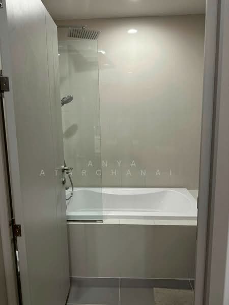 Oka Haus Sukhumvit 36, Bangkok, 3399 Rama 4 Road, Khong Tan, Khlong Toei, Bangkok, 1 Bedroom, 35 sqm, Condo For Rent, by Anya Atarchanai , 500328610 - DDproperty.com