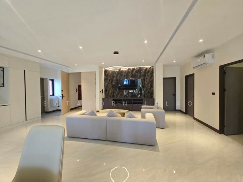 3-BR House, Bangkok, Phra Kanong Nua, Watthana, Bangkok, 3 Bedrooms, 250 sqm, Single Detached House For Rent, by Sataporn Jalao, 500328611 - DDproperty.com