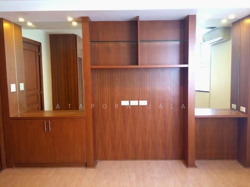 President Park Sukhumvit 24, Bangkok, 99 Sukhumvit 24 Alley, Khlongtoei Nua, Watthana, Bangkok, 3 Bedrooms, 225 sqm, Condo For Rent, by Sataporn Jalao, 500328625 - DDproperty.com